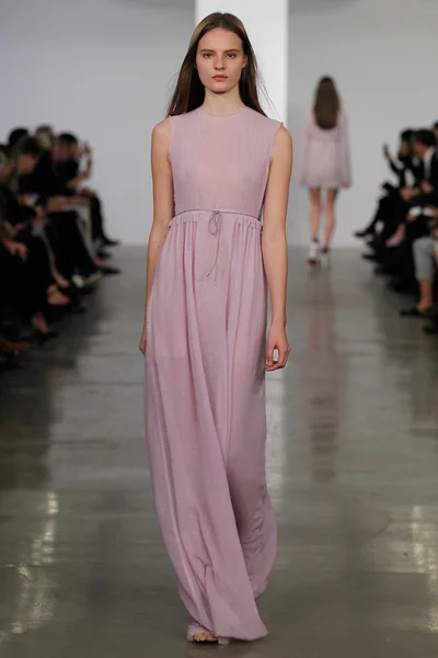 Look 15
